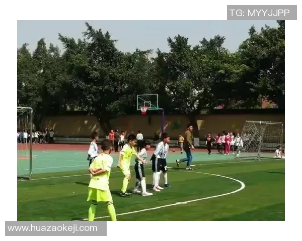 如何记录一场精彩的足球比赛日记分享我的踢球心得与成长经历